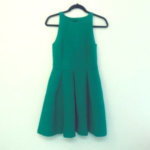 Green Zara Open Back dress w/pockets